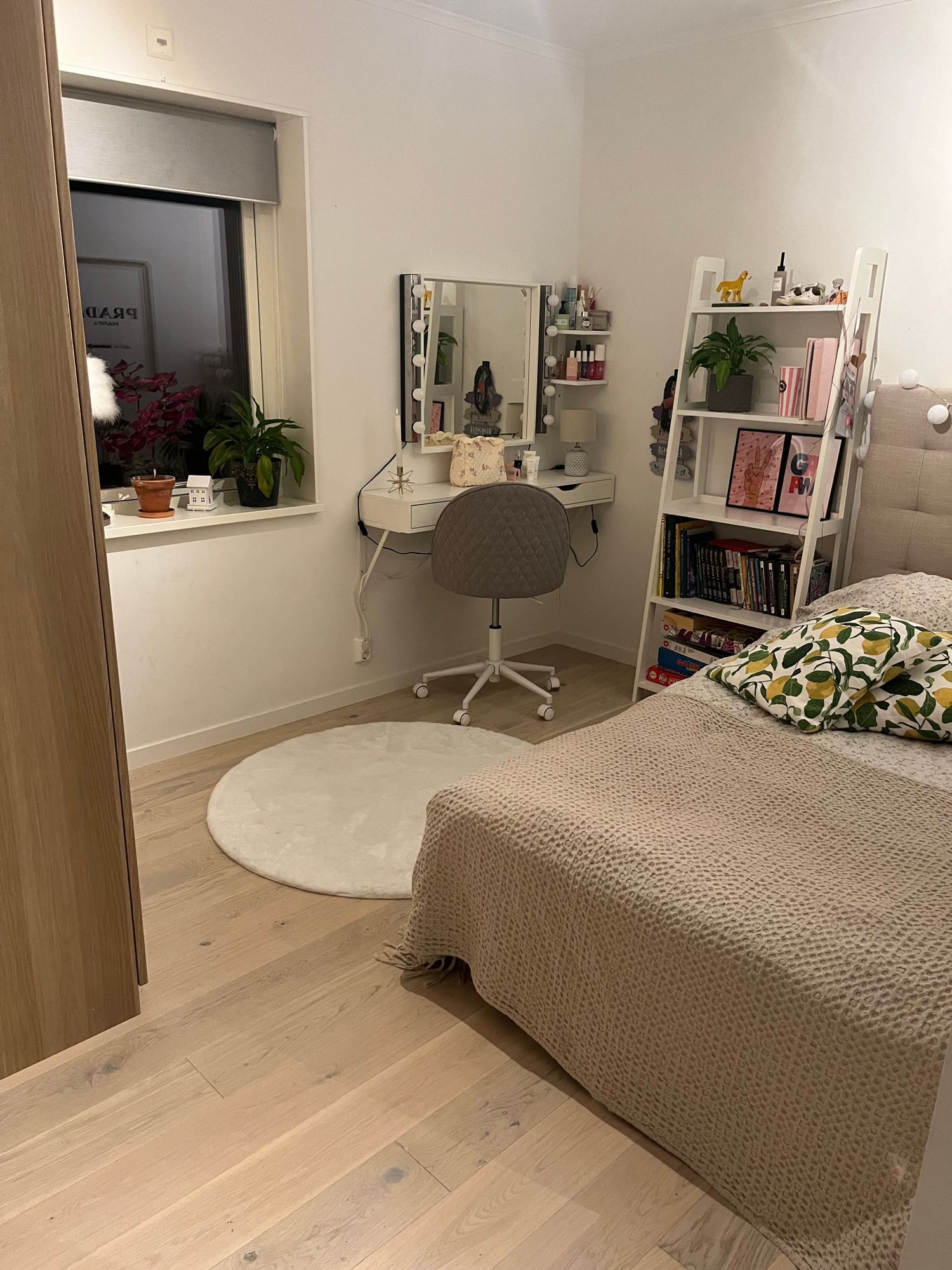 Modern, havsnära sommaroas på idylliska Dalarö – bild 9 av 11