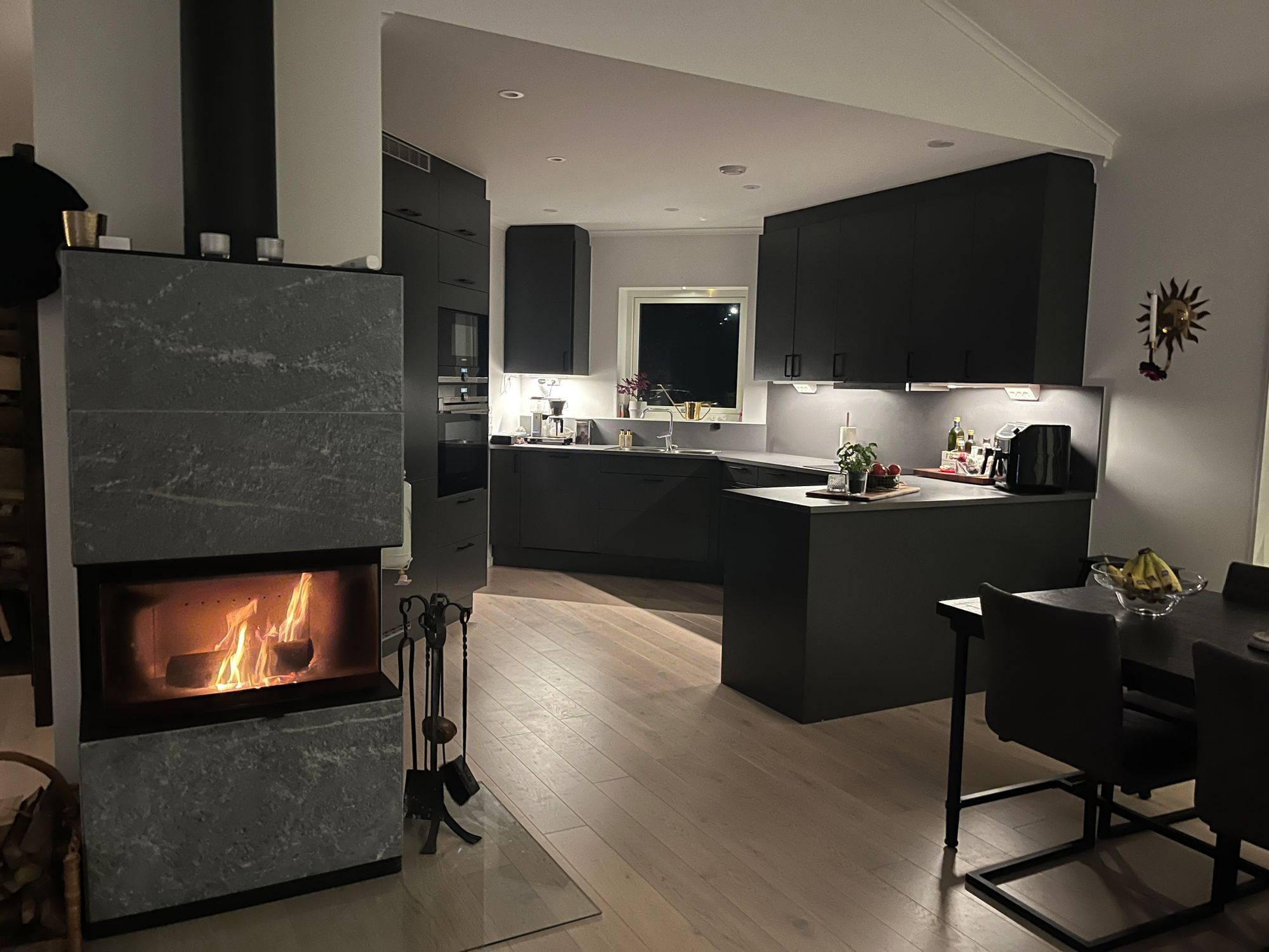Modern, havsnära sommaroas på idylliska Dalarö – bild 5 av 11