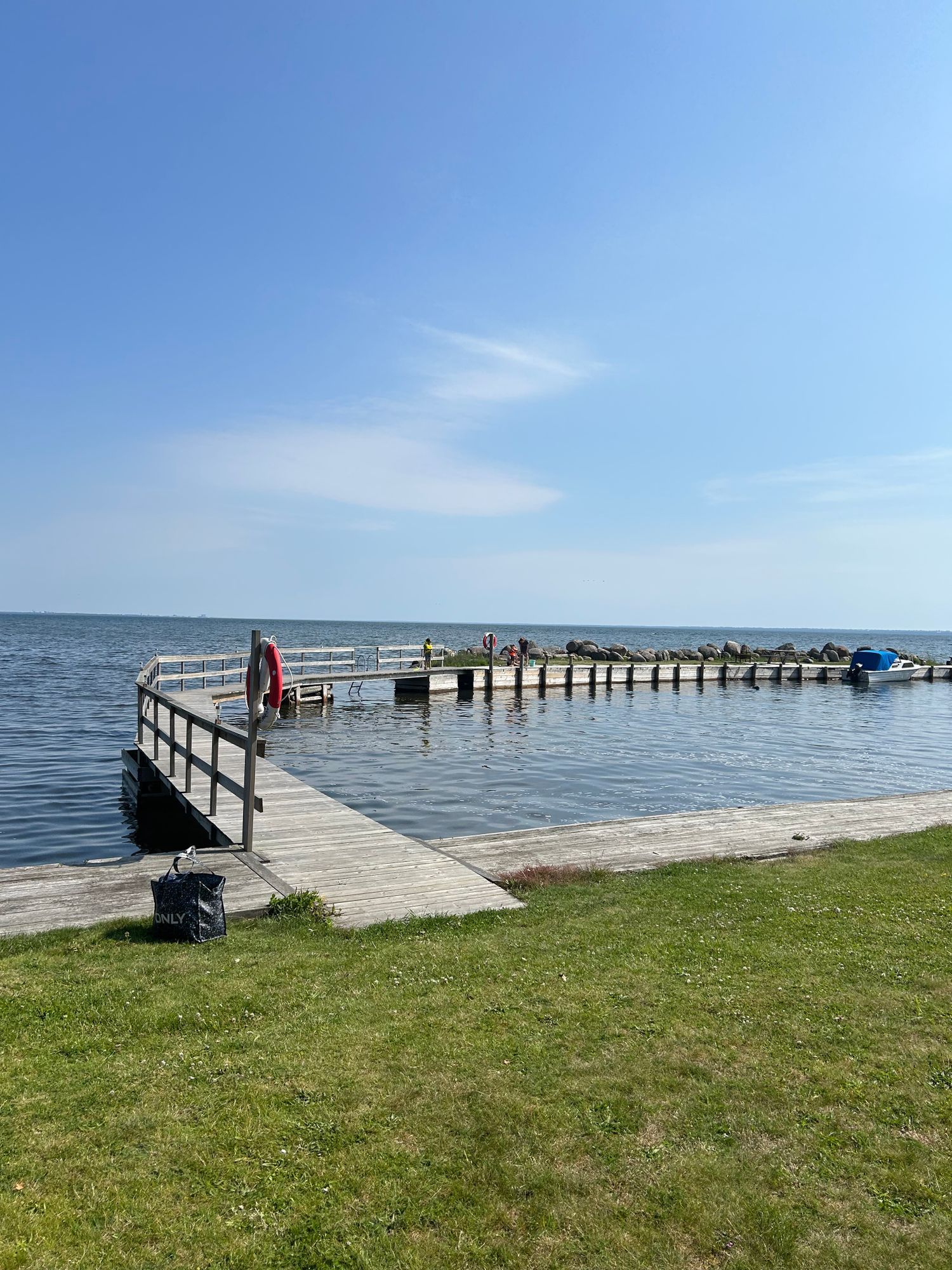 Stuga i Sandviks stugområde söder om Kalmar – bild 11 av 15