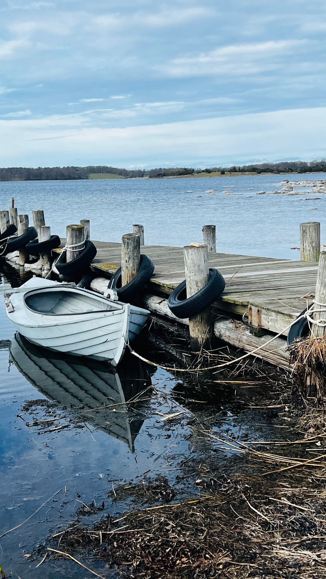 Trevlig solig stuga med terrass. – bild 9 av 12