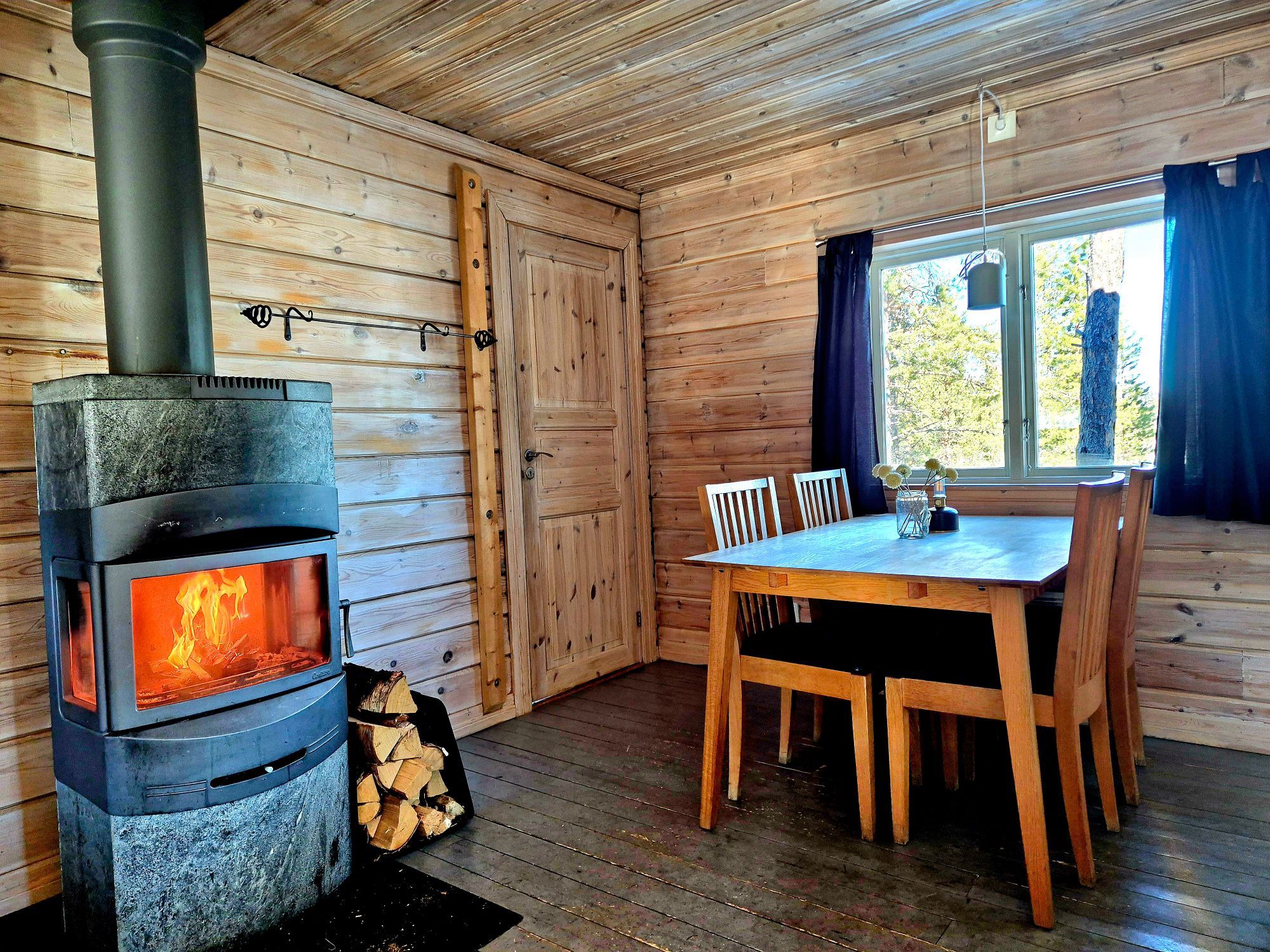 Log cabin – bild 2 av 6