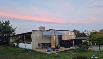 Stor rymlig vill med utsikt över Ystad