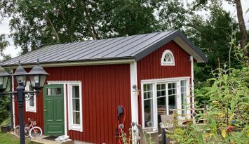 Mysig semesterstuga i Åskloster, Varberg
