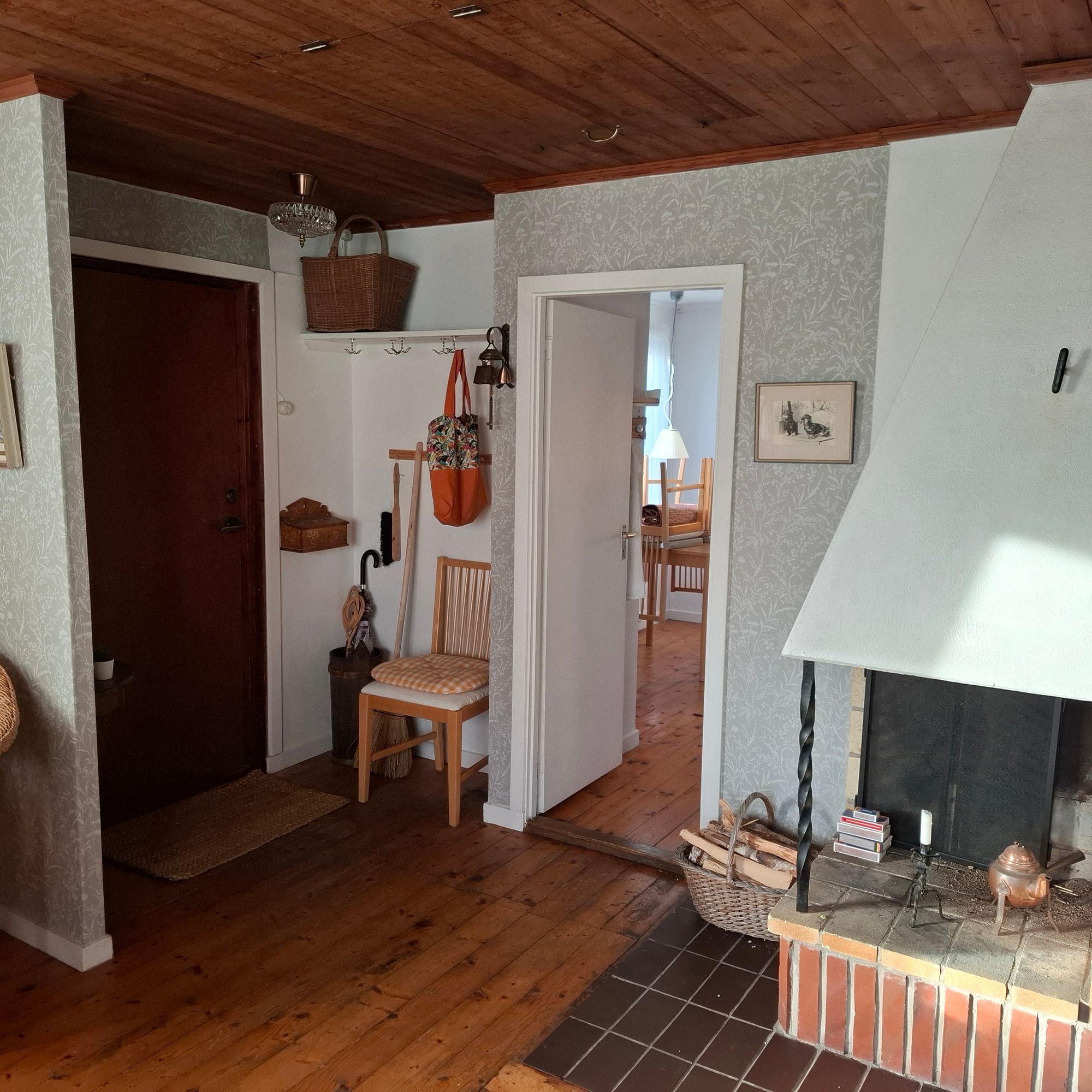 Falkenberg-Ringsegård-Skrea-800 m till stranden. – bild 16 av 24