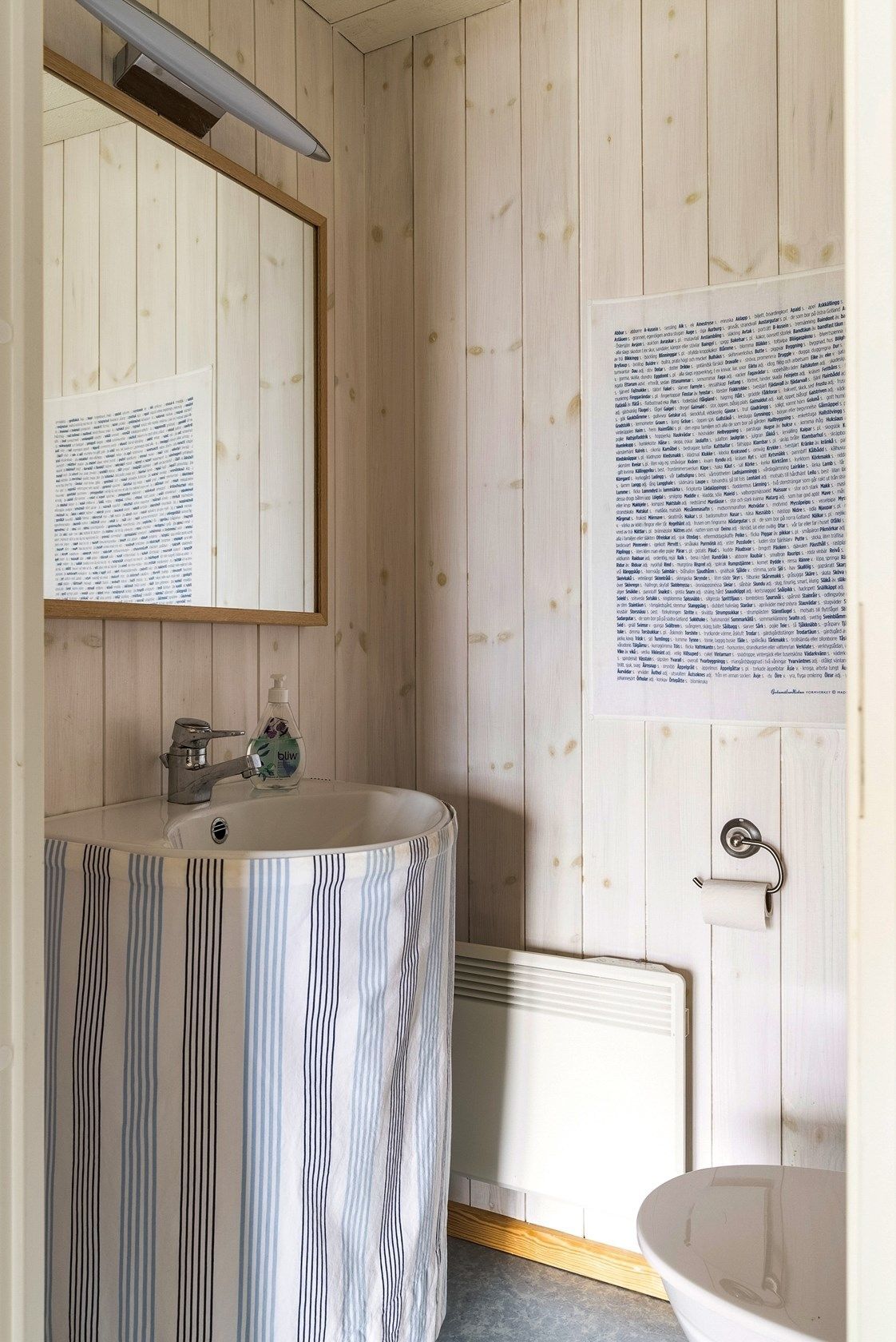 Havsnära hus i Ronehamn på Gotland – bild 19 av 24