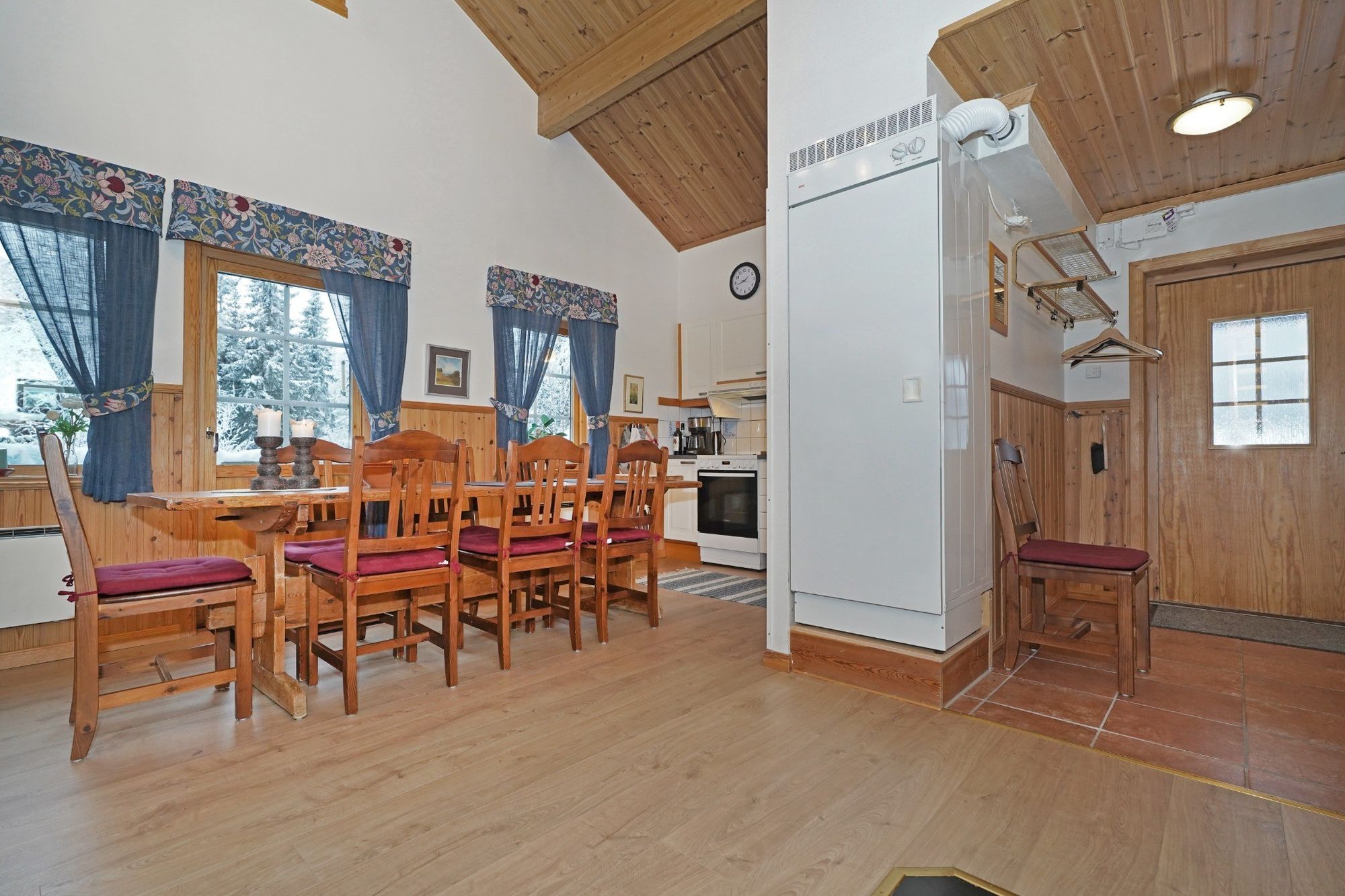 Falkenstugan – Ski-in, bastu & 150 m till lift – bild 6 av 16