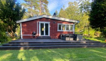 Fritidshus nära sjö och natur
