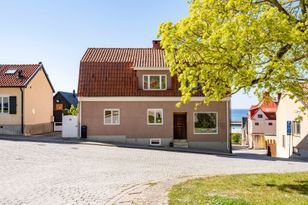 Villa i Visby innerstad med havsutsikt *REA*