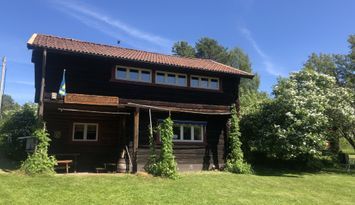 Genuin timmerstuga på Sollerön-mitt i Siljan!Da