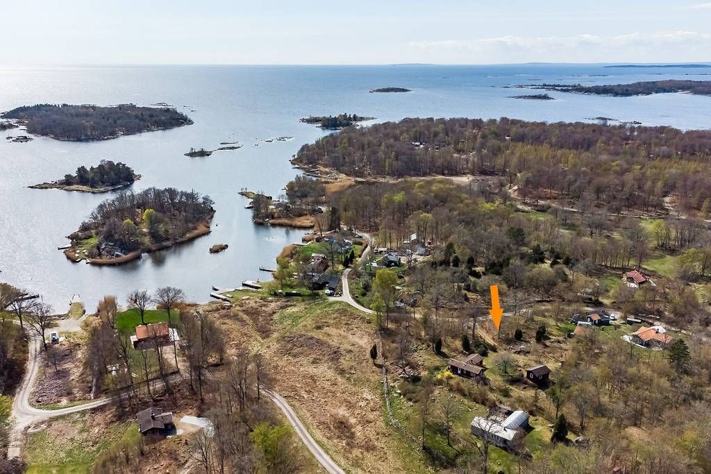 Välutrustad havsnära sommarstuga – bild 12 av 16