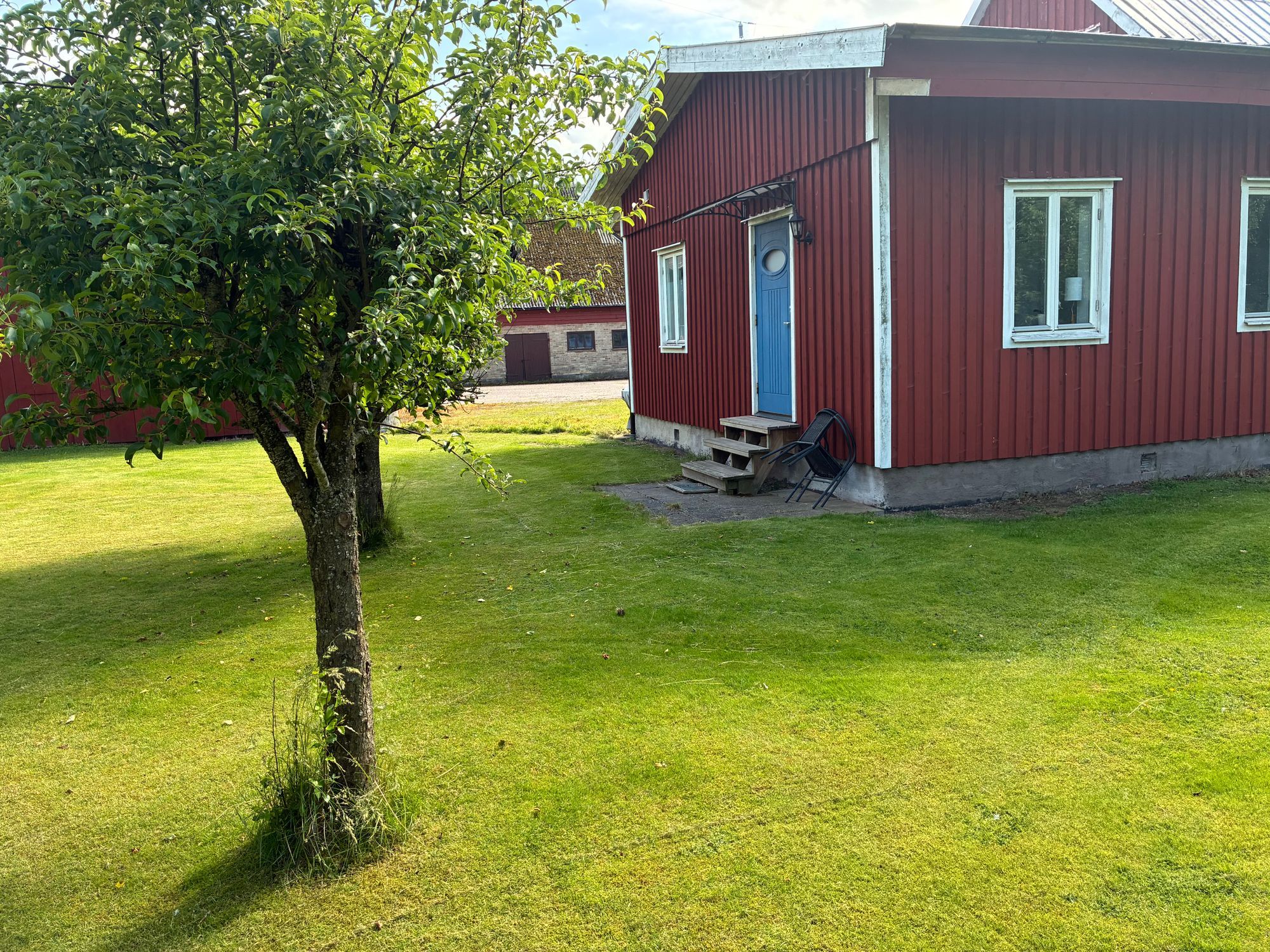 Separat lägenhet i hus på landet Båstad-Laholm