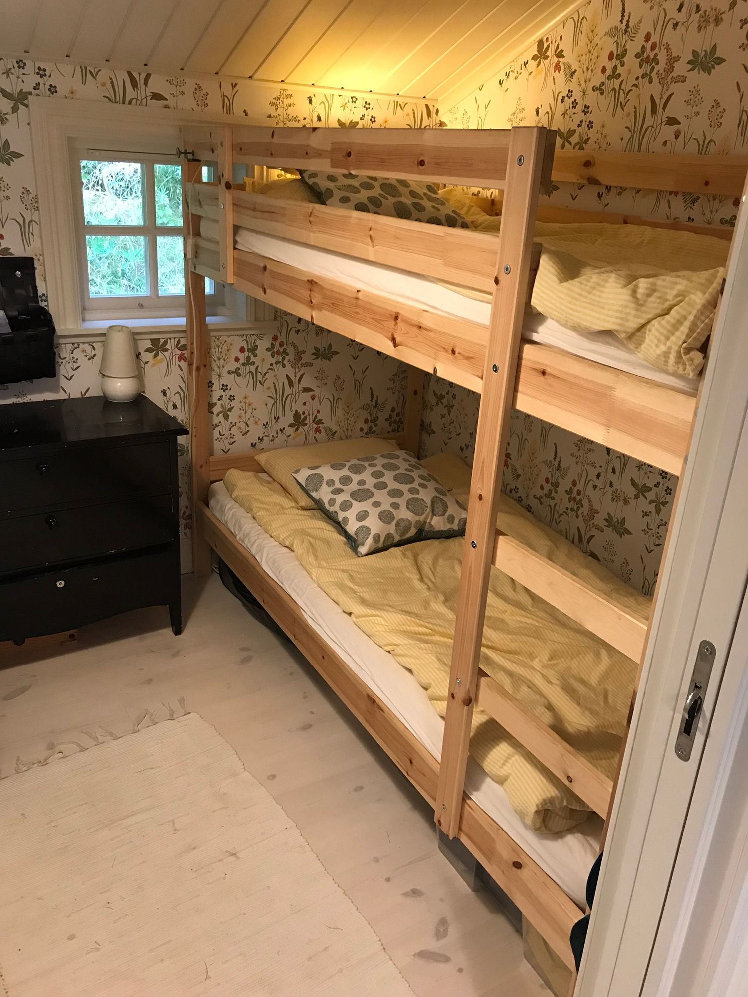 Sommarhus vid sjön Sommen – bild 16 av 24