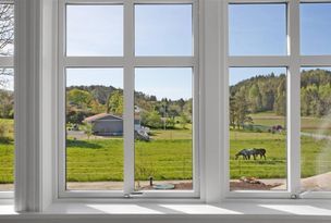 Nyrenoverad stuga vid havet