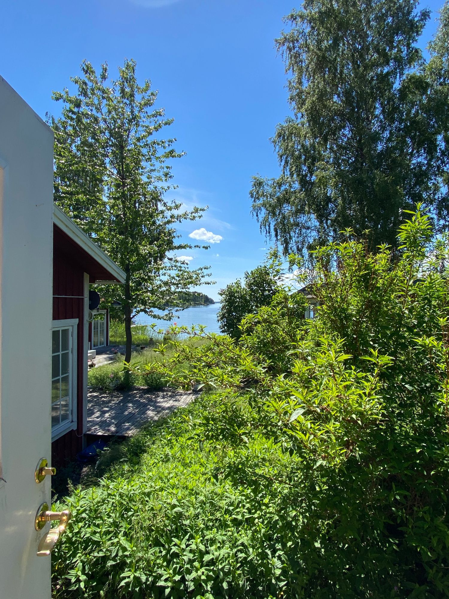 Idyllisk sjötomt för upp till 3 familjer, Värmdö – bild 23 av 24