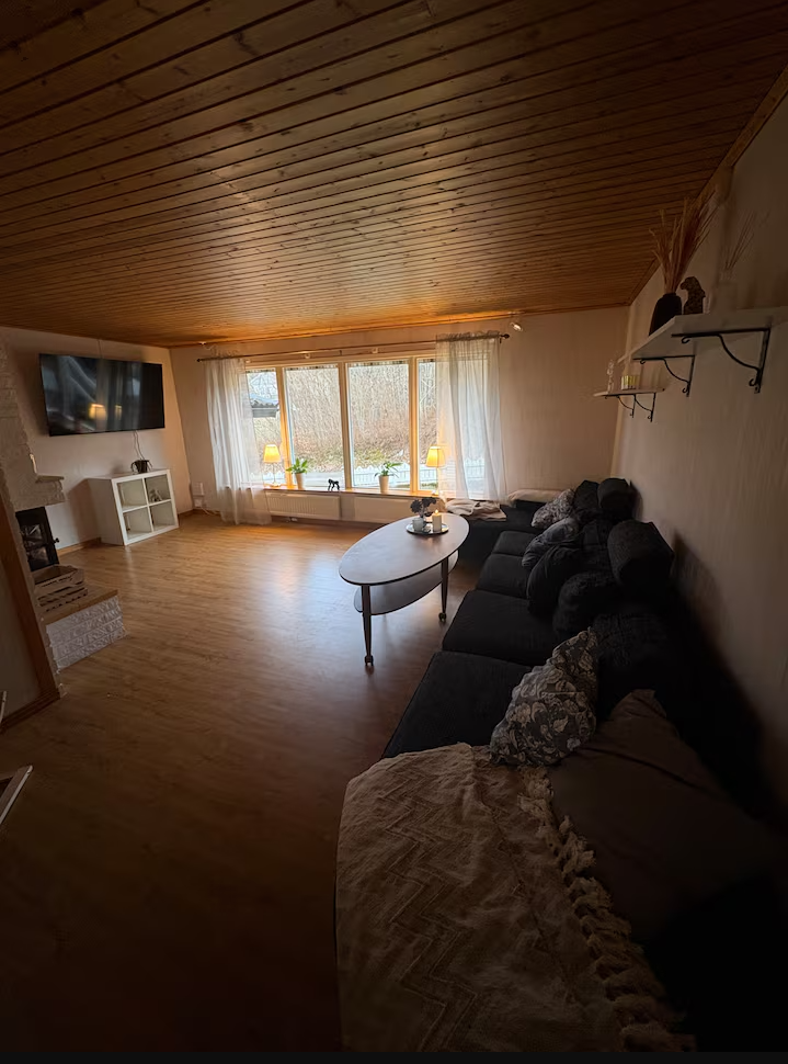Fritidshus i Småland i byn Bolmen med Sjöutsikt – bild 9 av 17