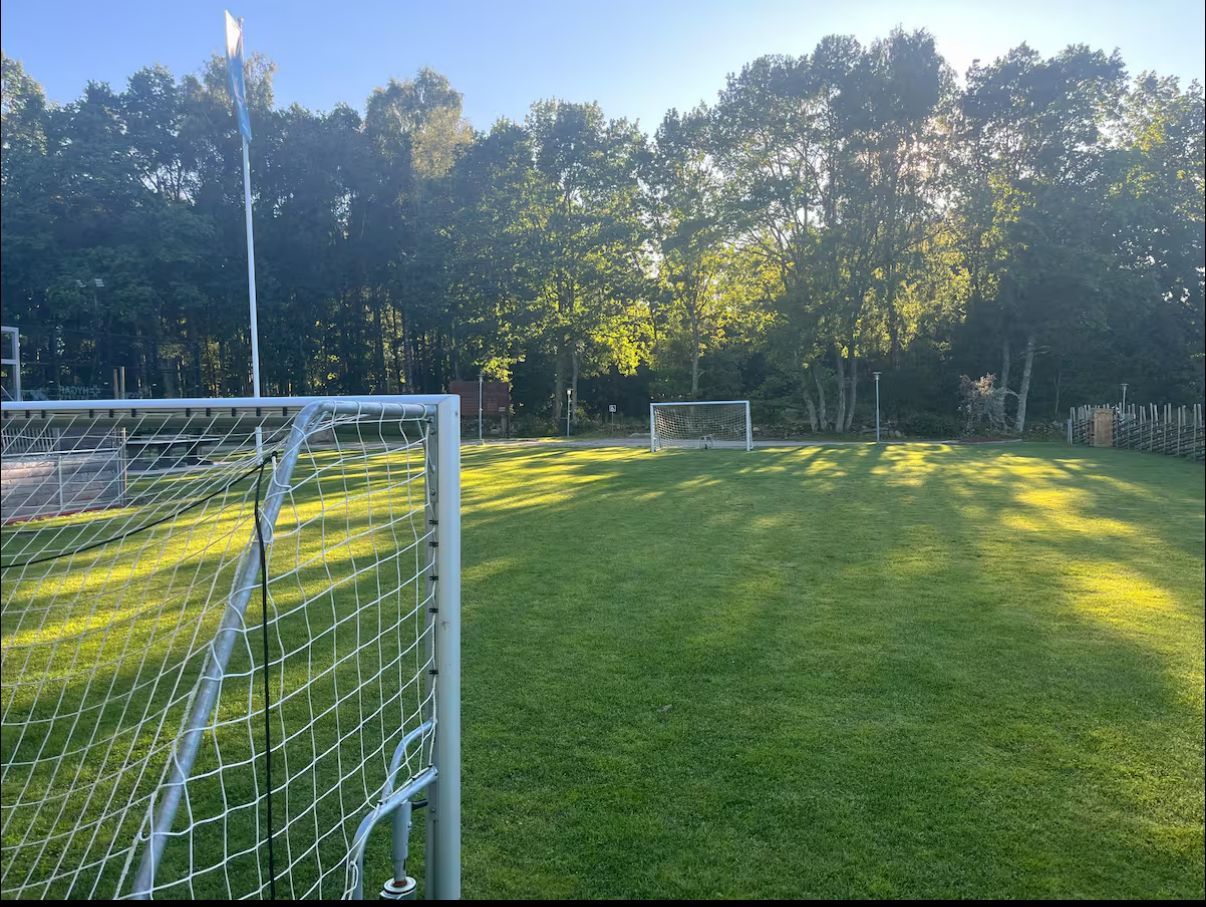 Charmig familjestuga nära sjön Bolmen – bild 16 av 24