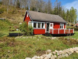 Cottage with lake view