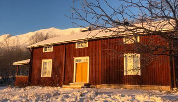 Gammstugan - västerbottensgård nära skidbackar