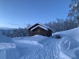 Mysig stuga i Kittelfjäll med fantastisk utsikt