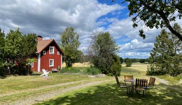 Charmig stuga i lantlig miljö