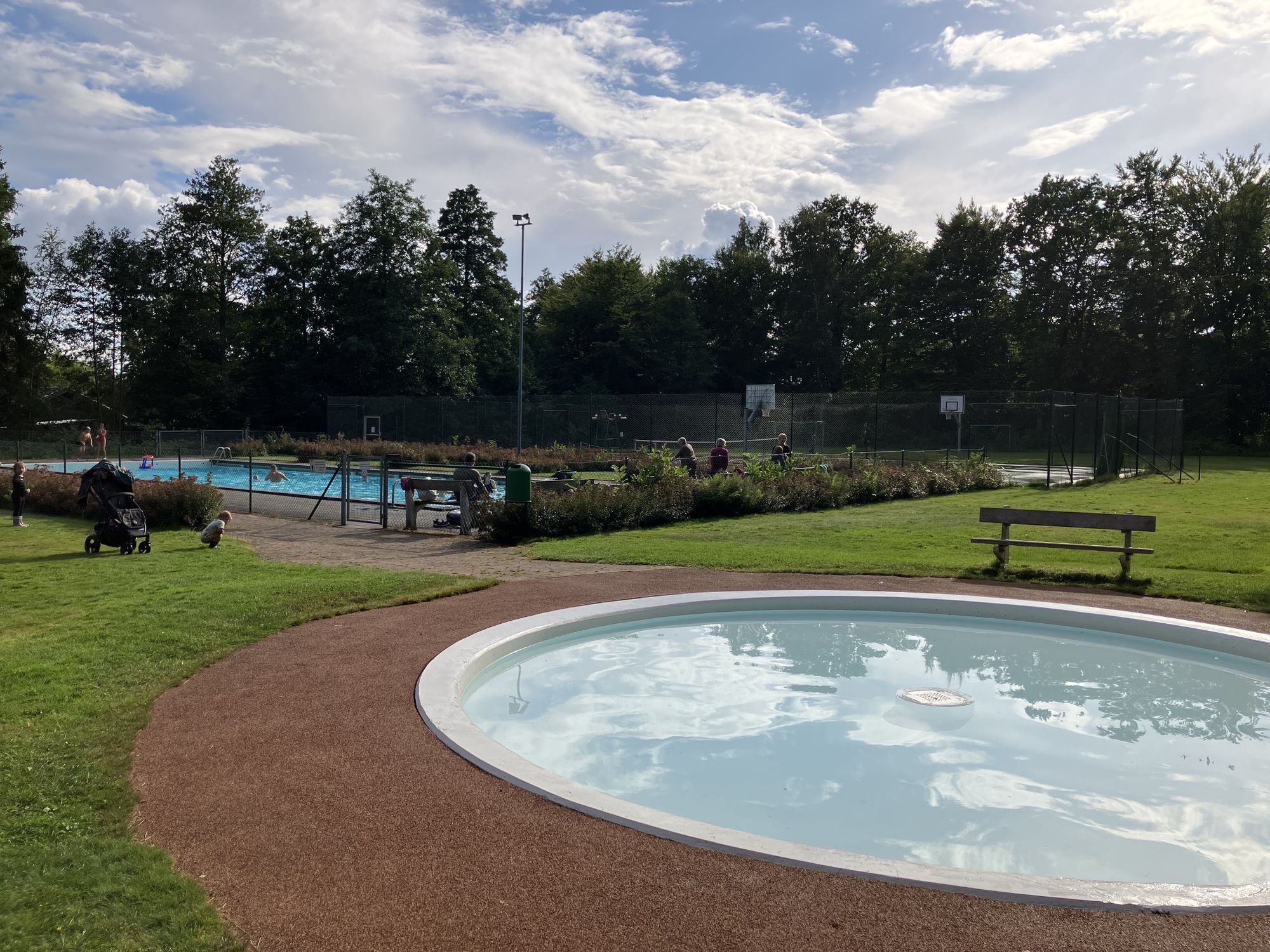 Stuga i Skåne med tillgång till pool & tennisbana – bild 5 av 19