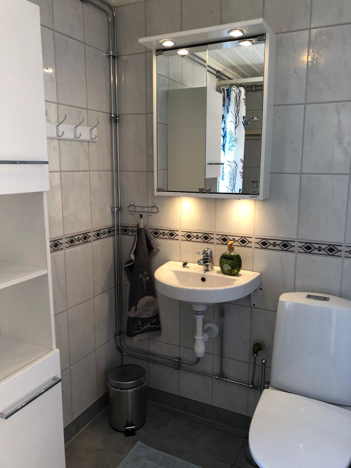 Mysig stuga på egen gård – bild 5 av 10