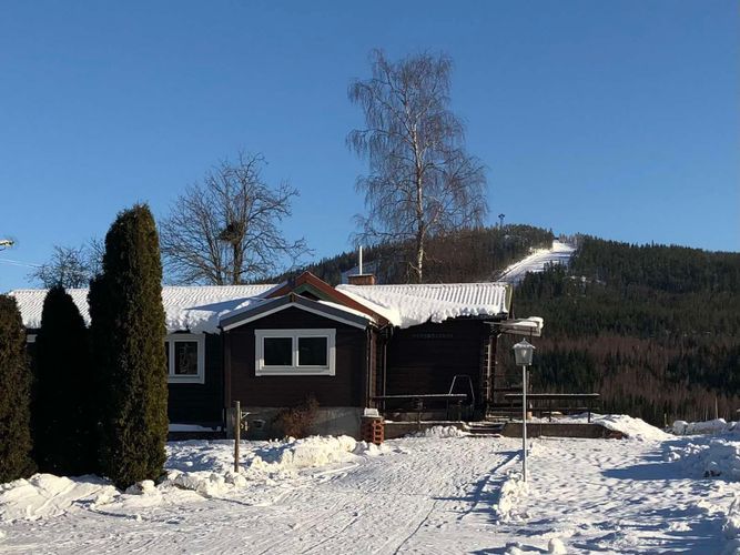 Stuga i Borlänge med 5 + 2 bäddar #30292