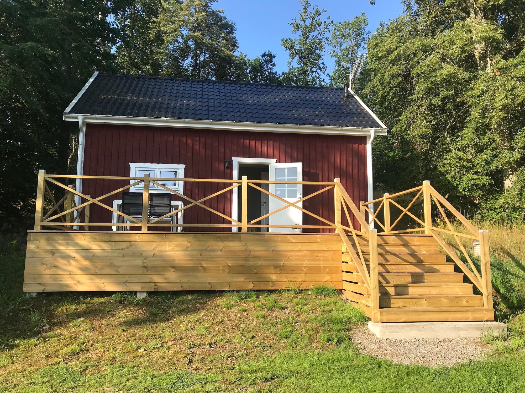Stuga i lugnt läge nära till sjö