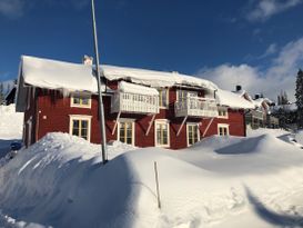 Björnen Åre modern lgh med utsikt, SKI IN-SKI OUT