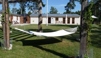 Familjevänligt boende nära stranden i Djupvik