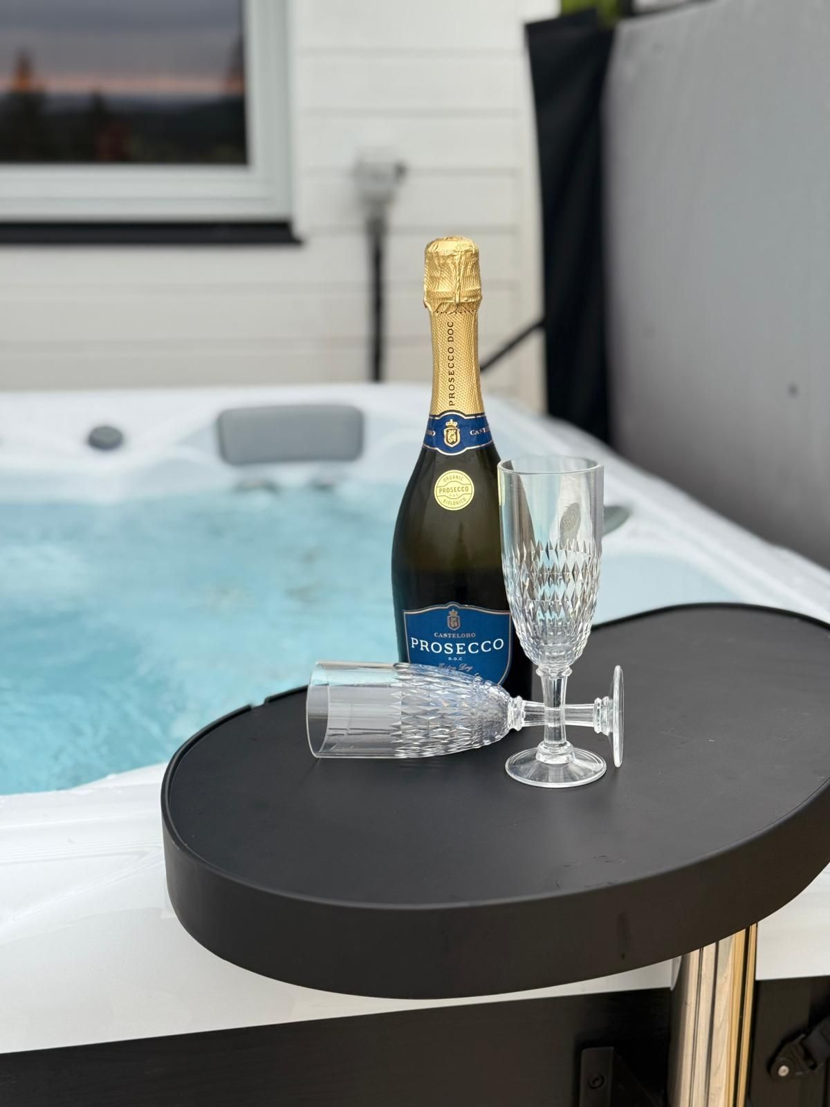 Modern Stuga med sjöutsikt, spa anläggning – bild 5 av 24