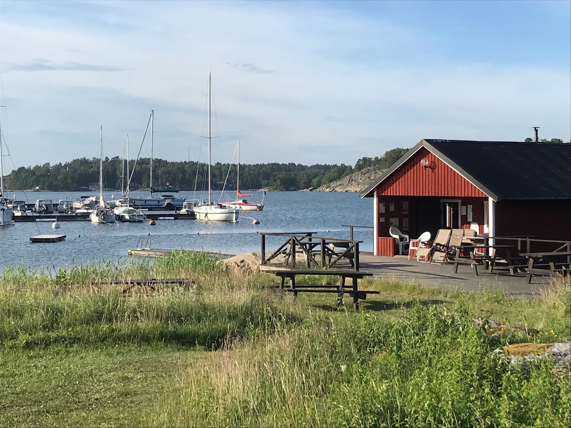 Modern stuga nära havet – bild 4 av 14