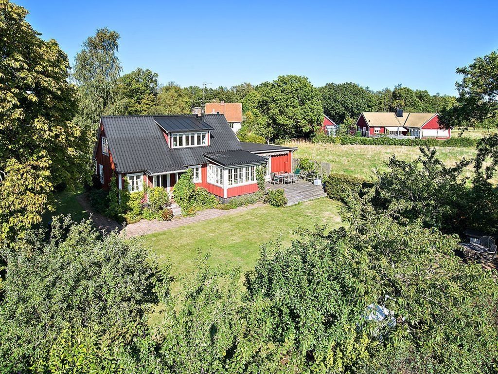 Charmigt hus nära Skäret och Arild