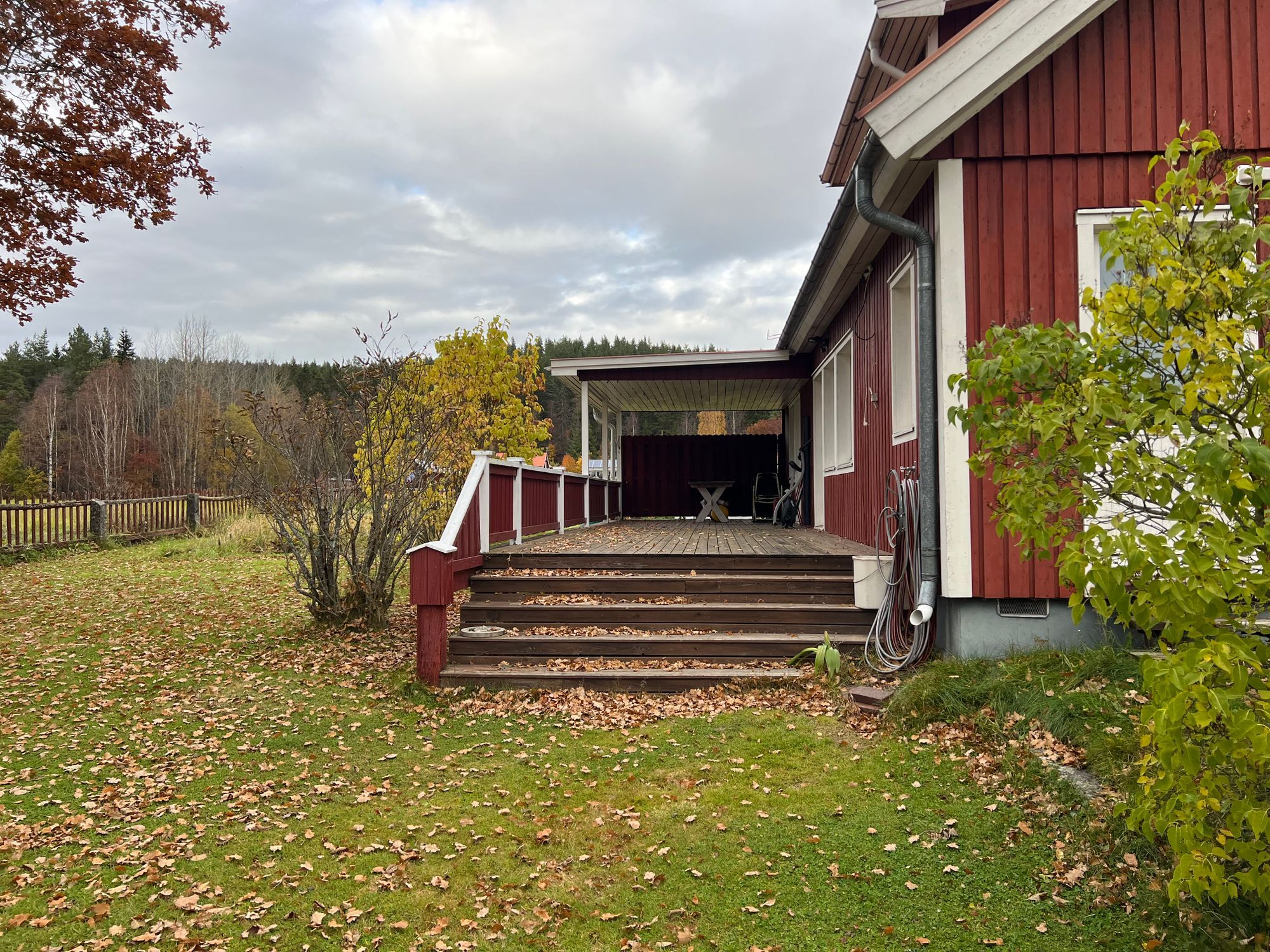 Sifferbo Gård med stor altan – bild 16 av 20