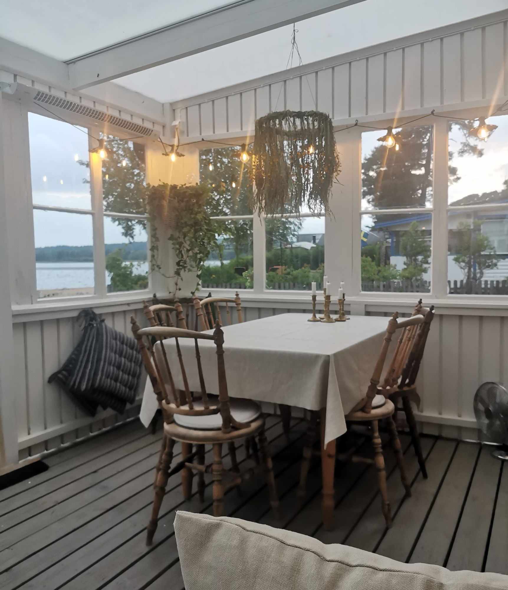 Stuga med strandtomt – bild 7 av 13
