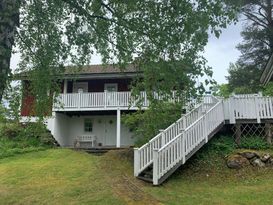 House near lake Mälaren and golf courses