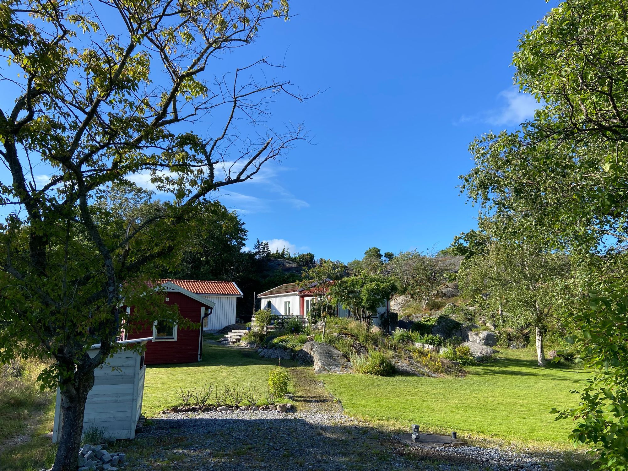 Skyddat läge i Kyrkesund – bild 2 av 24