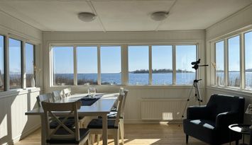 Hus med havstomt, egen badbrygga & panoramautsikt