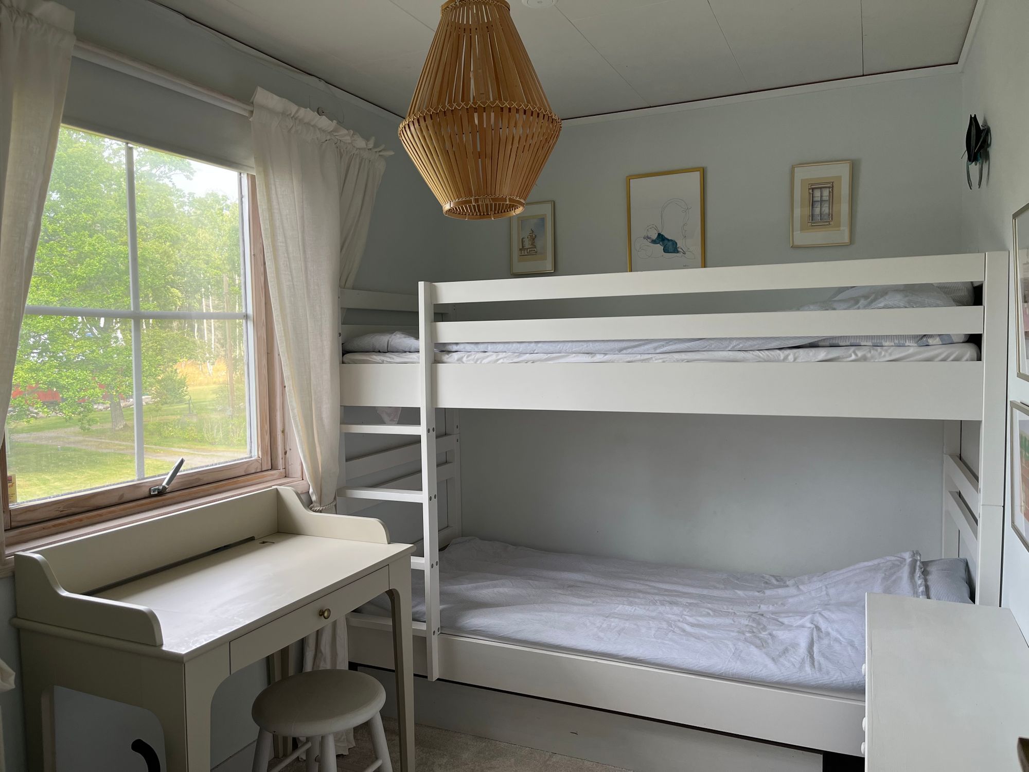 Sjönära med pool på norra Värmdö – bild 6 av 15