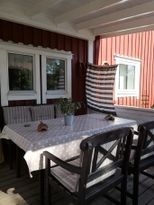 Mysig stuga mellan Sysslebäck och Höljes