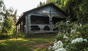 Finsk stuga - 'Ragnar' - vackert belägen!