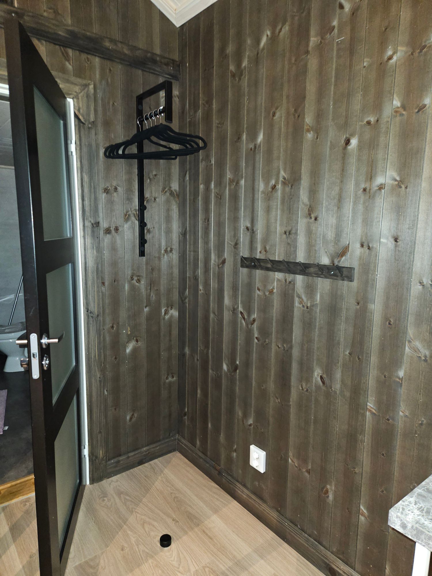 Stuga med loft i härliga Storhogna – bild 5 av 10