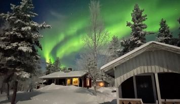 🌲Lugn och stillhet vid sjö i Lapplands-skogen