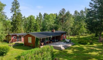Charmigt sommarhus i Roslagen – rofyllt boende
