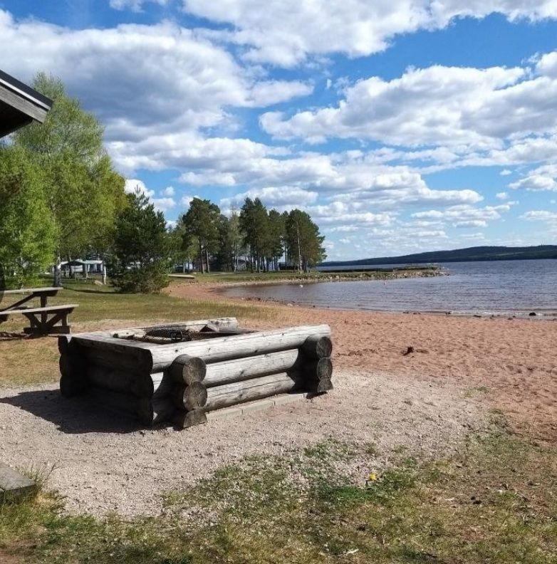 Sollerön stuga 4+2 Bäddar – bild 2 av 8