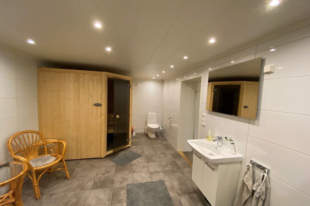 Hus med bastu, 650 meter till badplats | SE09135 – bild 5 av 24