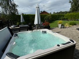 Ljus källaren med egen ingång