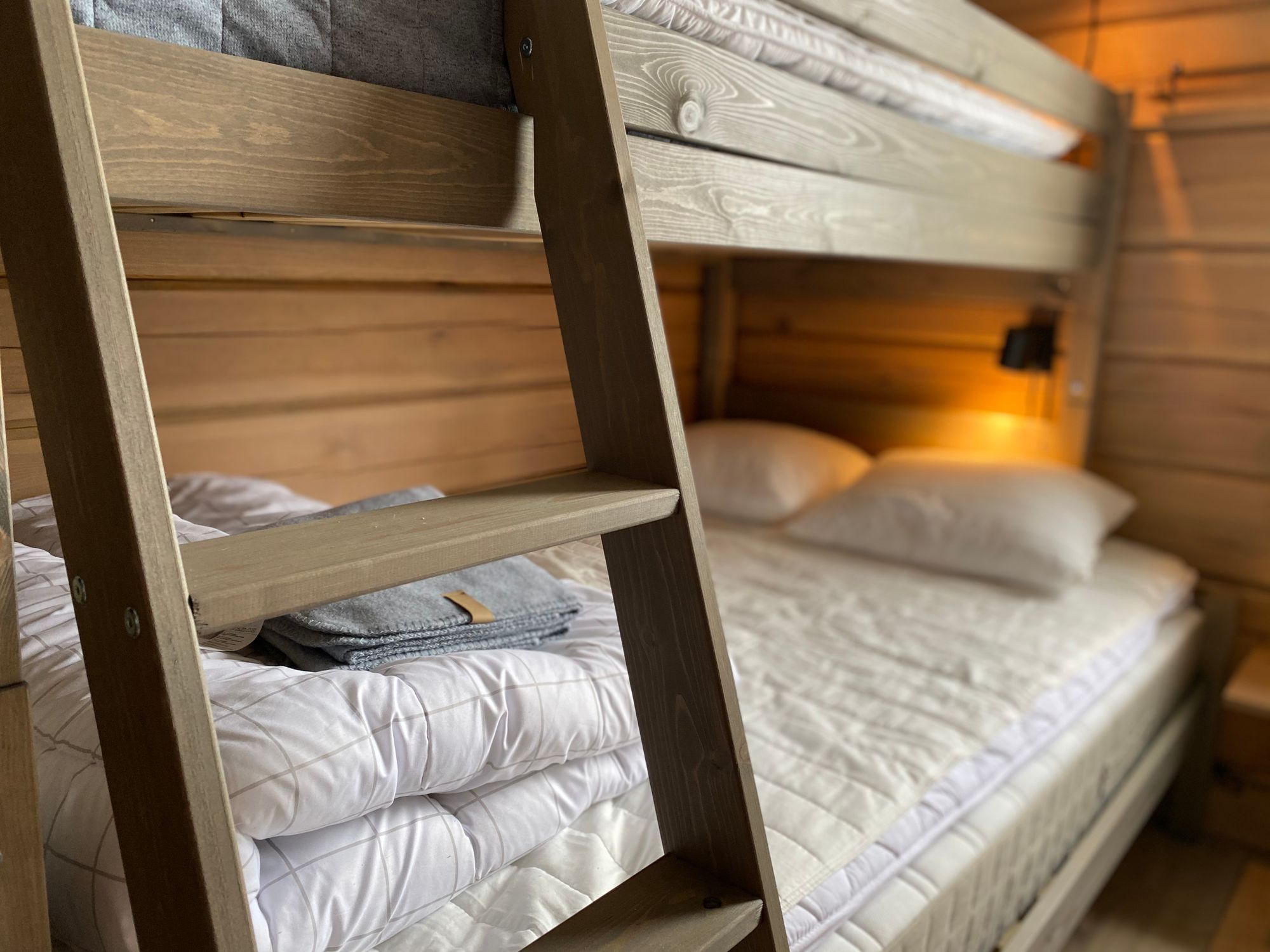 Villa Fjällsaga, timmerhus med ski-in/ski-out läge – bild 12 av 23
