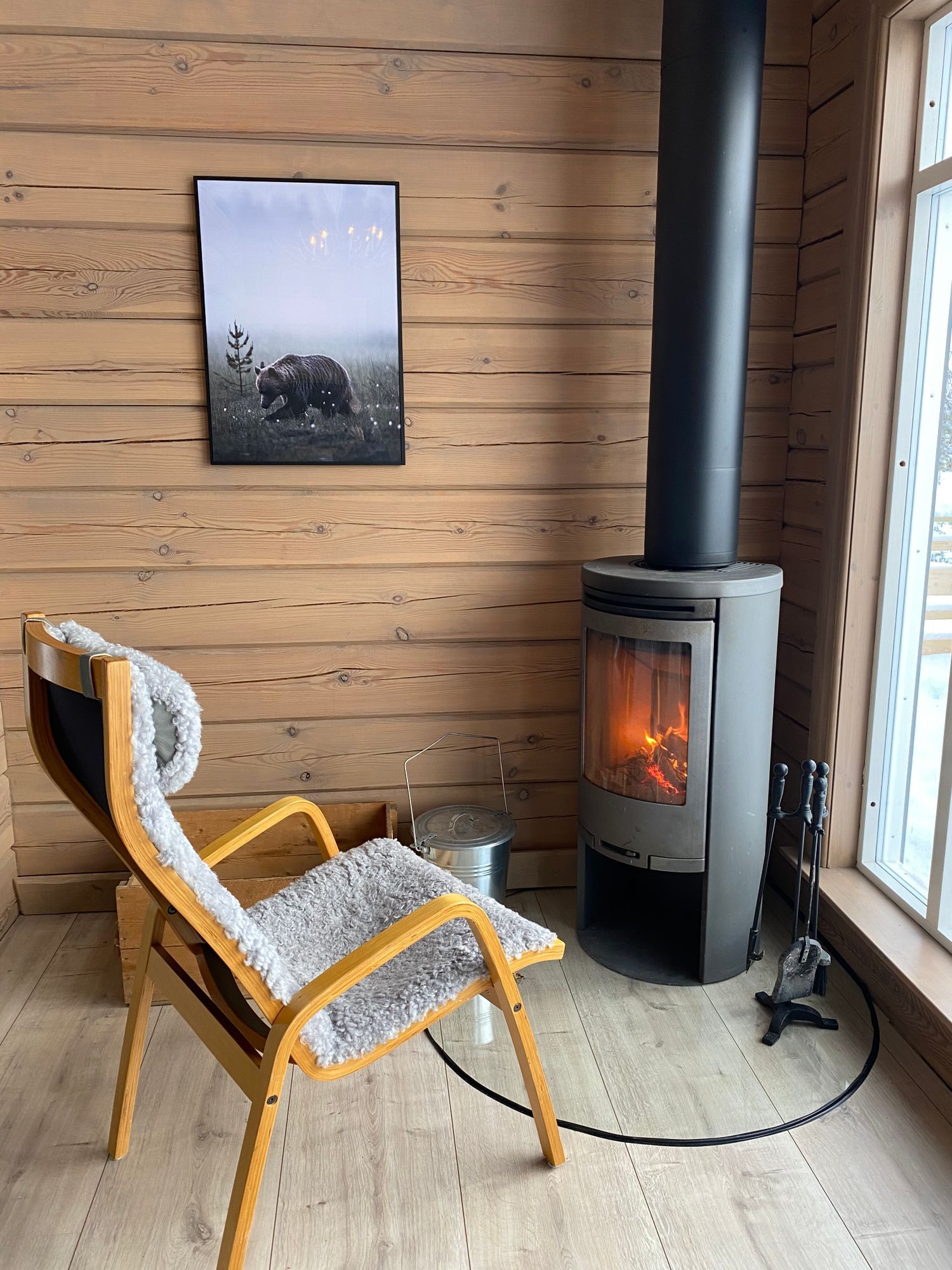 Villa Fjällsaga, timmerhus med ski-in/ski-out läge – bild 9 av 23