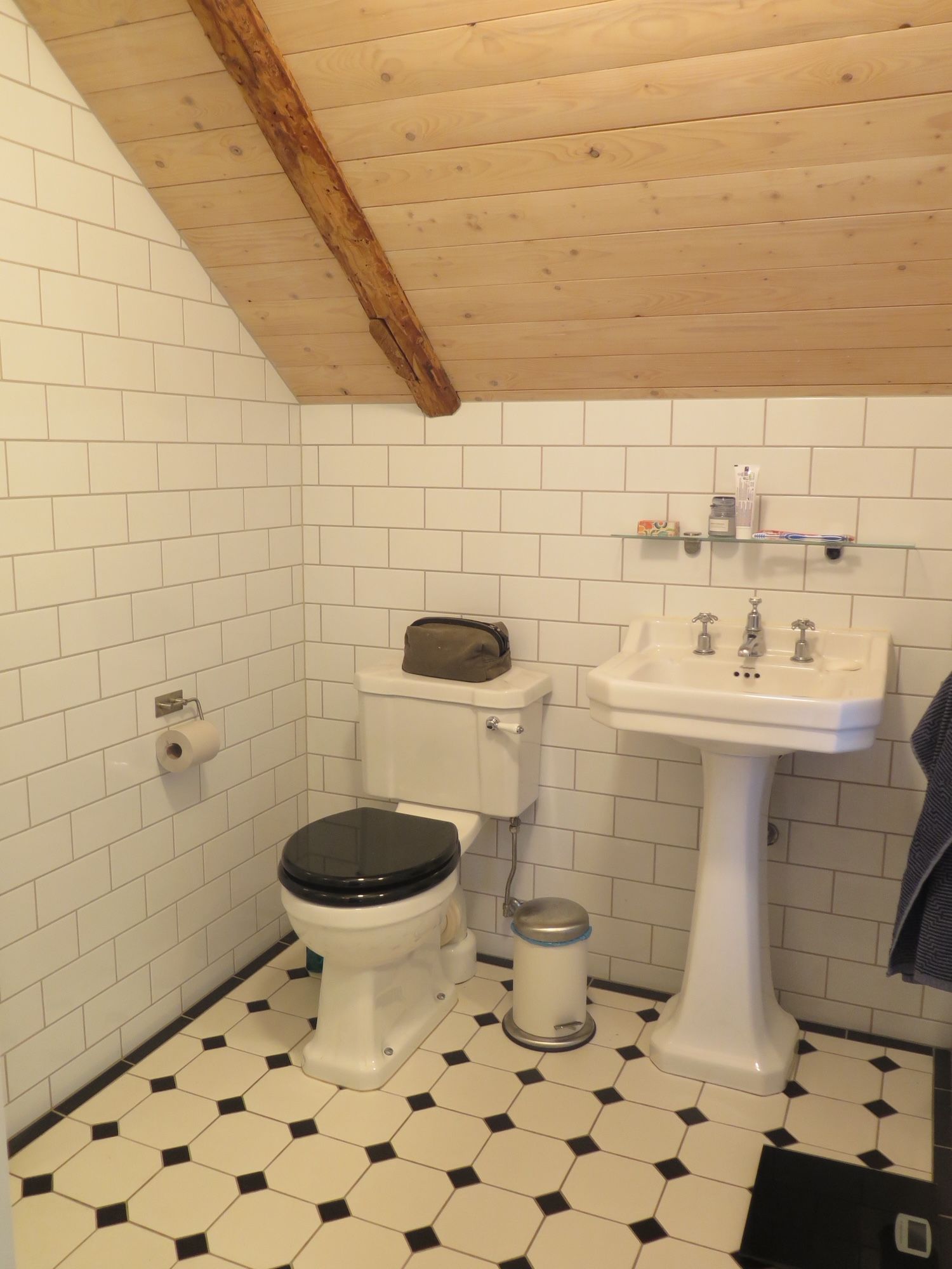 Hus vid Norra hamnen i Strömstad – bild 4 av 10